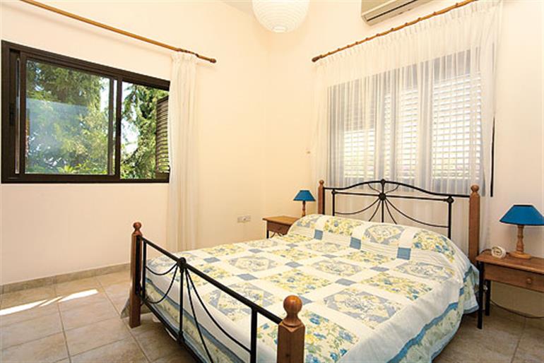 Bedroom in Angelina, Coral Bay