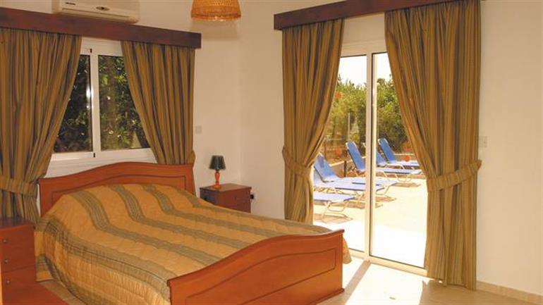 Bedroom in Orange Grove Villa, Coral Bay