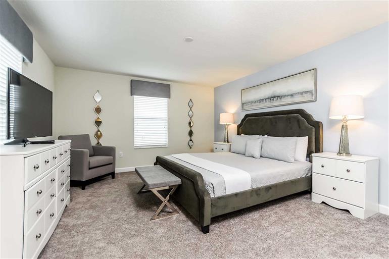Bedroom in Villa Calusa Pines, Champions Gate