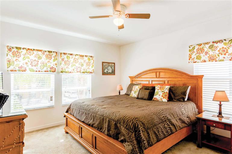 Bedroom in Villa Paradise Found, Disney Area and Kissimmee, Orlando - Florida