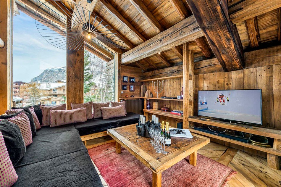 Chalet Heureux in France