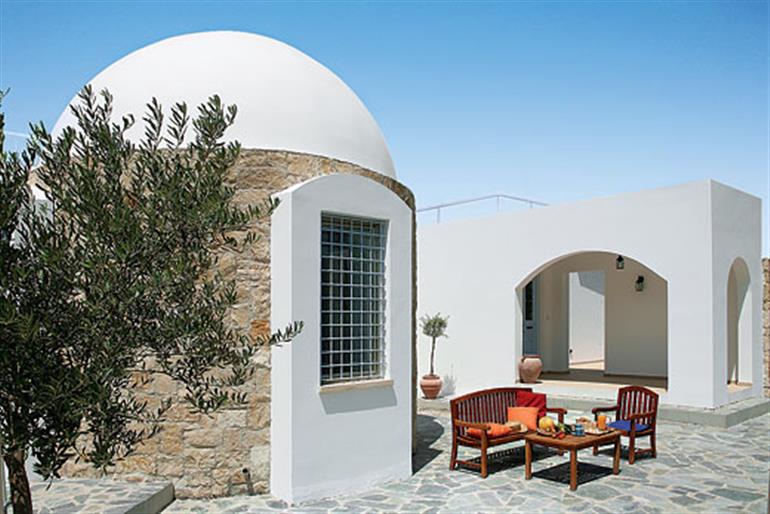 Garden at Villa Zoe, Miliou