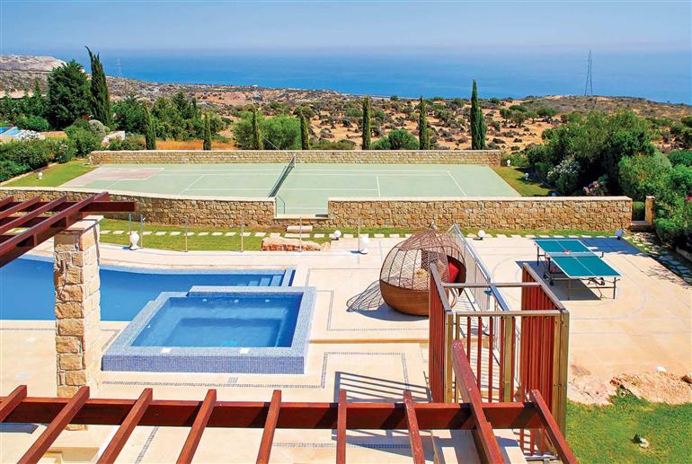 Garden, swimming pool and setting at Villa Aphrodite Hills Elite 264, Aphrodite Hills