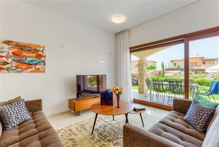 Living room in Apartment Alexander Heights Premium AL02, Aphrodite Hills