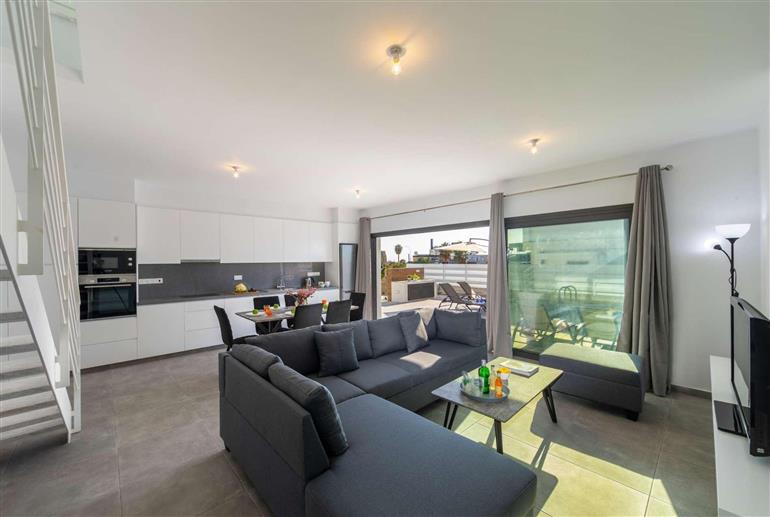 Living room in Villa Andre, Coral Bay