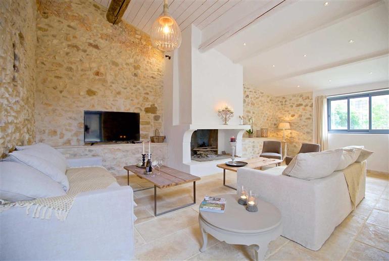 Living room in Villa La Farinette, Roussillon