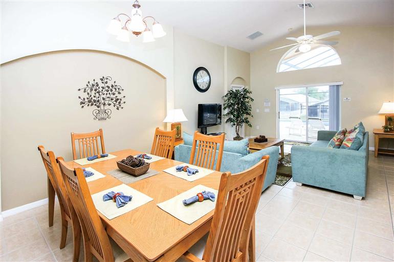 Living room in Villa Legacy Park Executive IV, Legacy Park