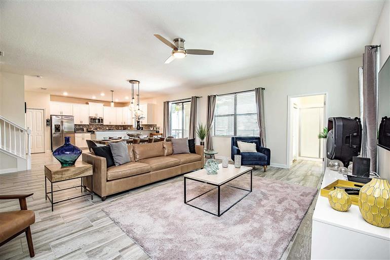 Living room in Villa Rolling Fairway Drive, Champions Gate