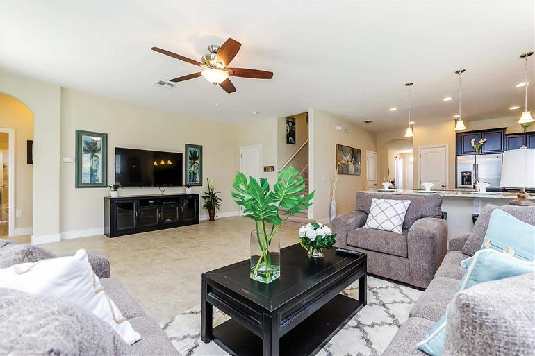 Living room in Villa Whispering Pines, Solterra Resort
