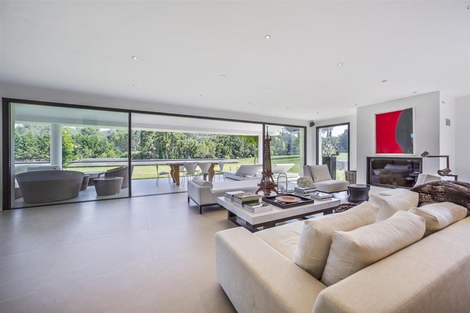 The living room at Maison Magna in France