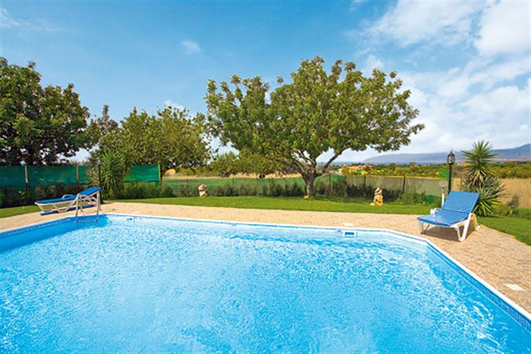 Swimming pool at Chara Mari, Latchi