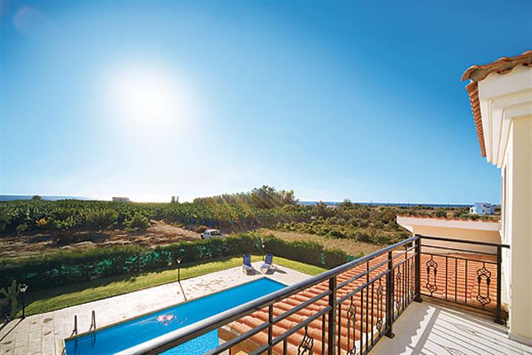 Swimming pool at Kyveli II, Coral Bay