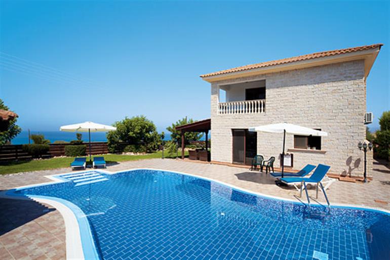 Swimming pool at Nikos, Argaka