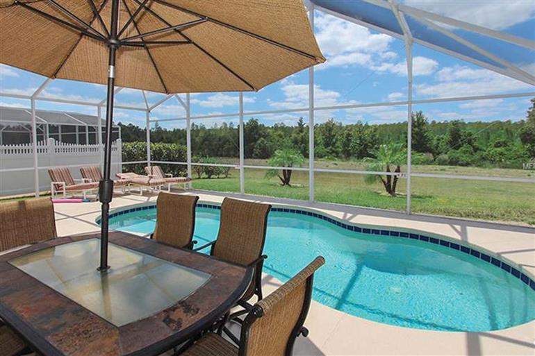 Swimming pool at Villa 449 Birkdale, Highlands Reserve, Orlando - Florida