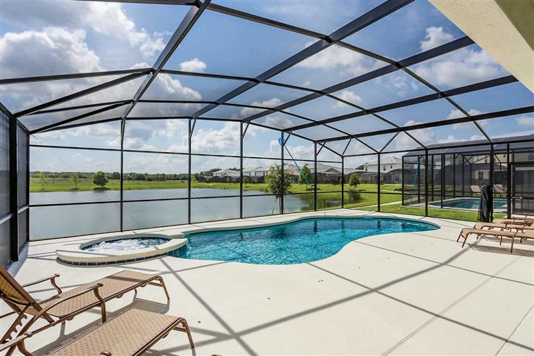 Swimming pool at Villa Bella Lago, Disney Area and Kissimmee