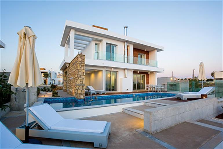 Swimming pool at Villa Cyan, Paphos