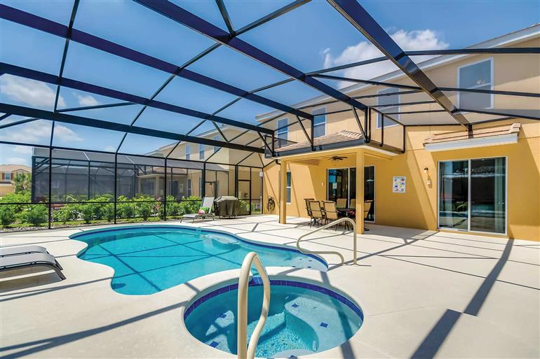 Swimming pool at Villa Jefferson, Solterra Resort, Orlando - Florida