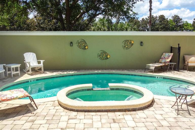Swimming pool at Villa Pilgrims, Reunion Resort