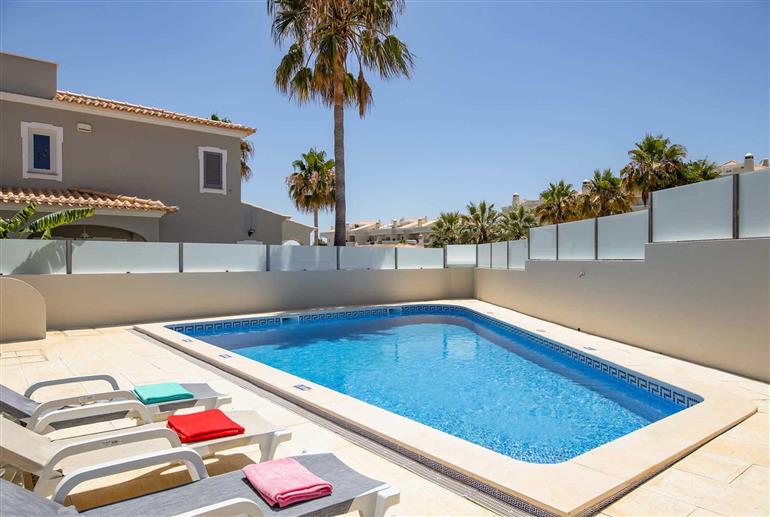 Swimming pool at Villa Rosario, Sao Rafael