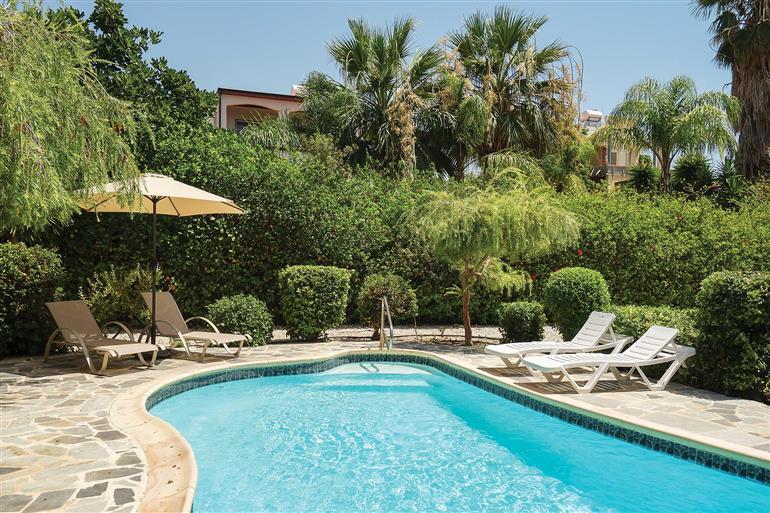 Swimming pool at Villa Vitali, Coral Bay