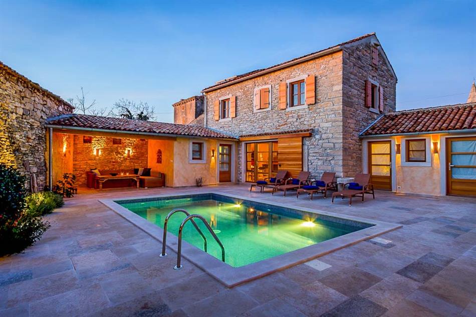 This is Villa Perla Sisan in Pula, Istria