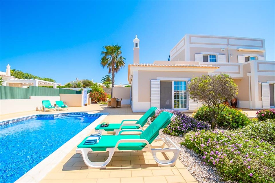 Villa Perola In Carvoeiro Villas In Algarve villa-perola-in-carvoeiro-villas-in-algarve